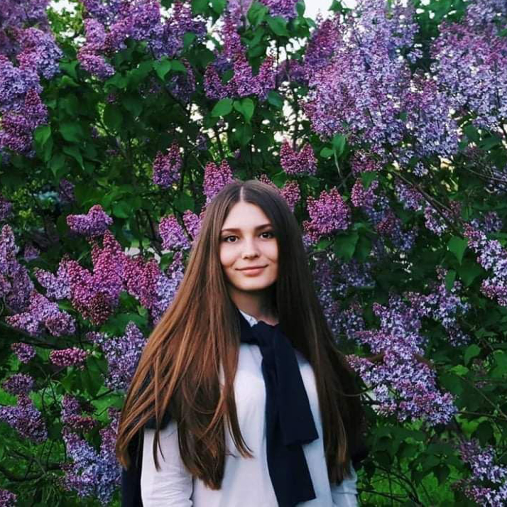 Анна Макаренко