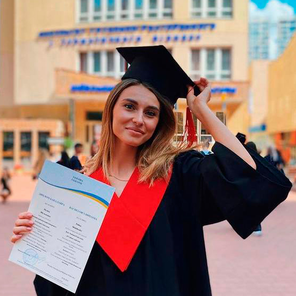 Поліна Шульженко 